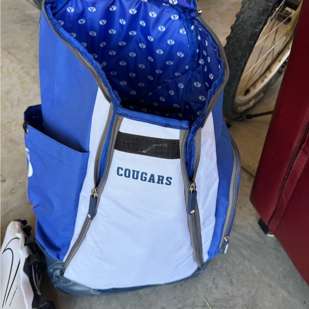 Cougar Blue and White softball bag